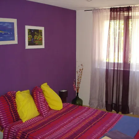 Le Relais Du Chateau לינה וארוחת בוקר 3*